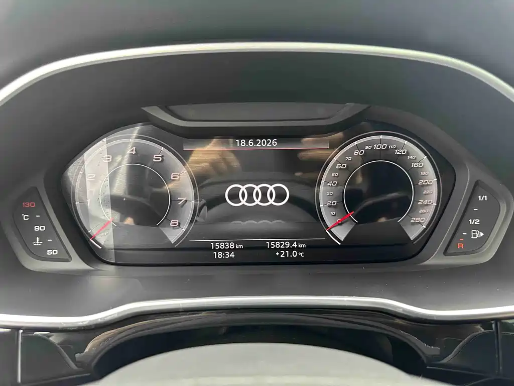 Audi Q3 2022 — фото 18