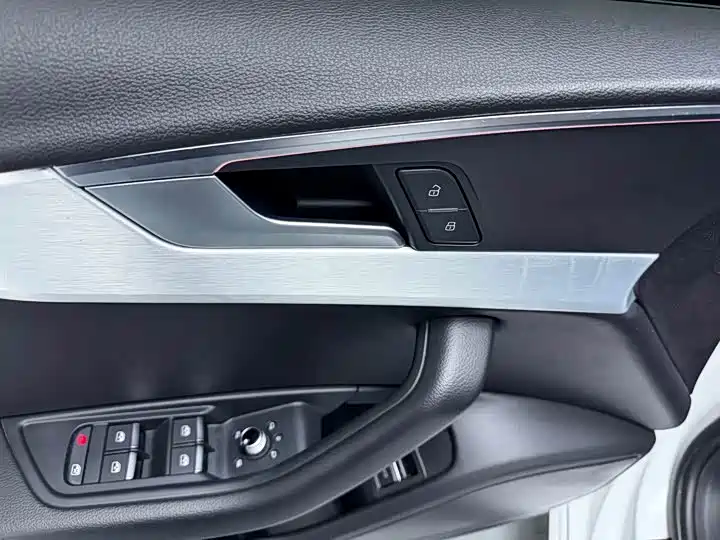 Audi A4L 2020