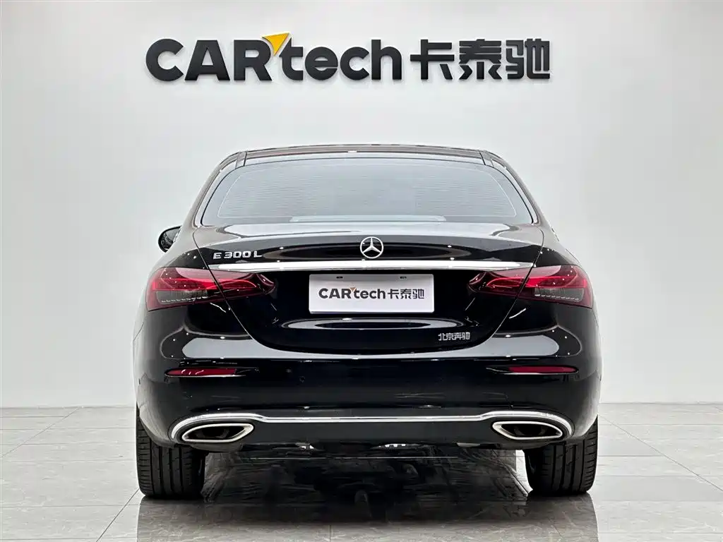 Mercedes-Benz E-Class 2023 — фото 4