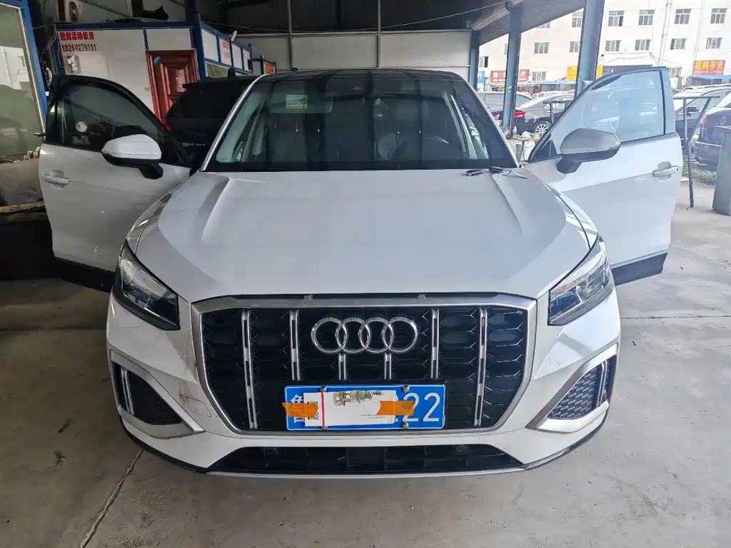 Audi Q2L 2022