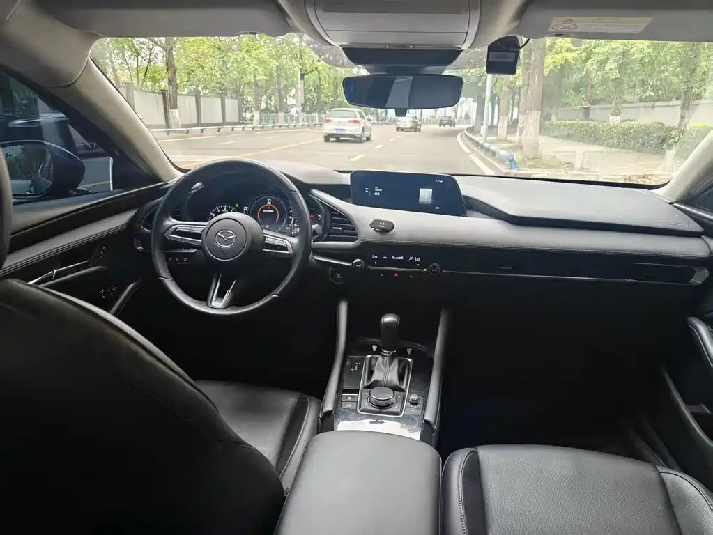 Mazda 3 Angkesela 2023