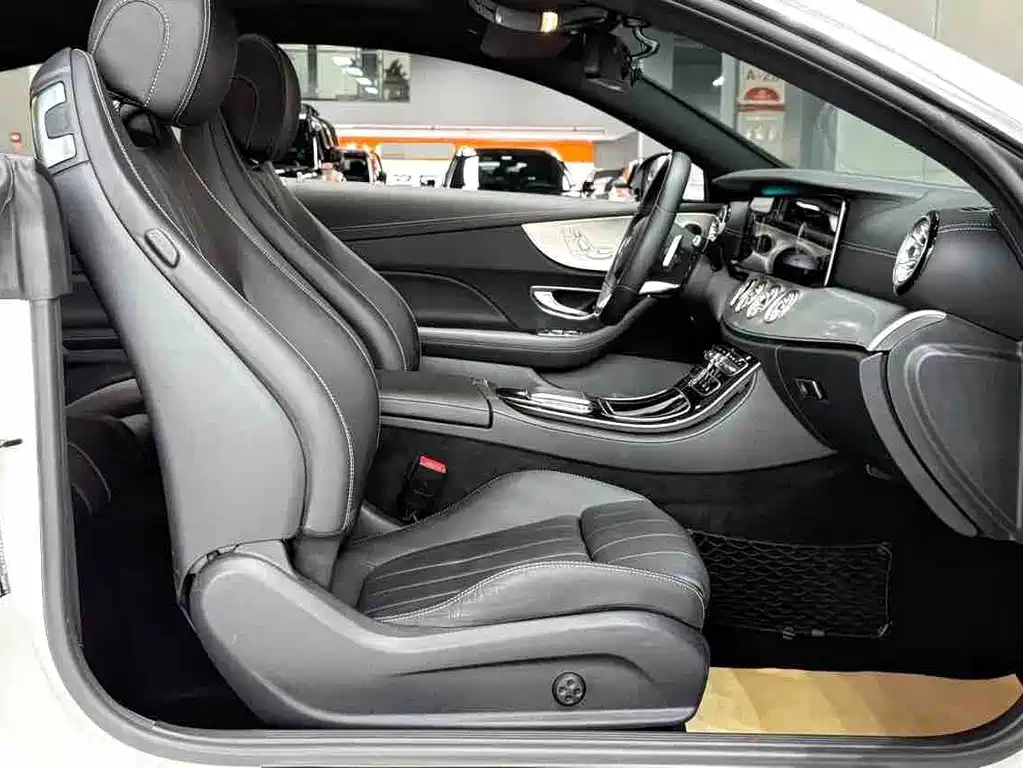Mercedes-Benz E-Class 2020 — фото 9