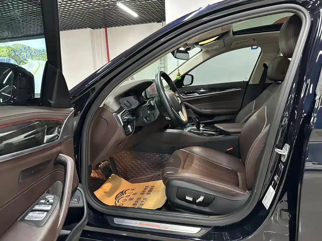 BMW 5 Series 2022