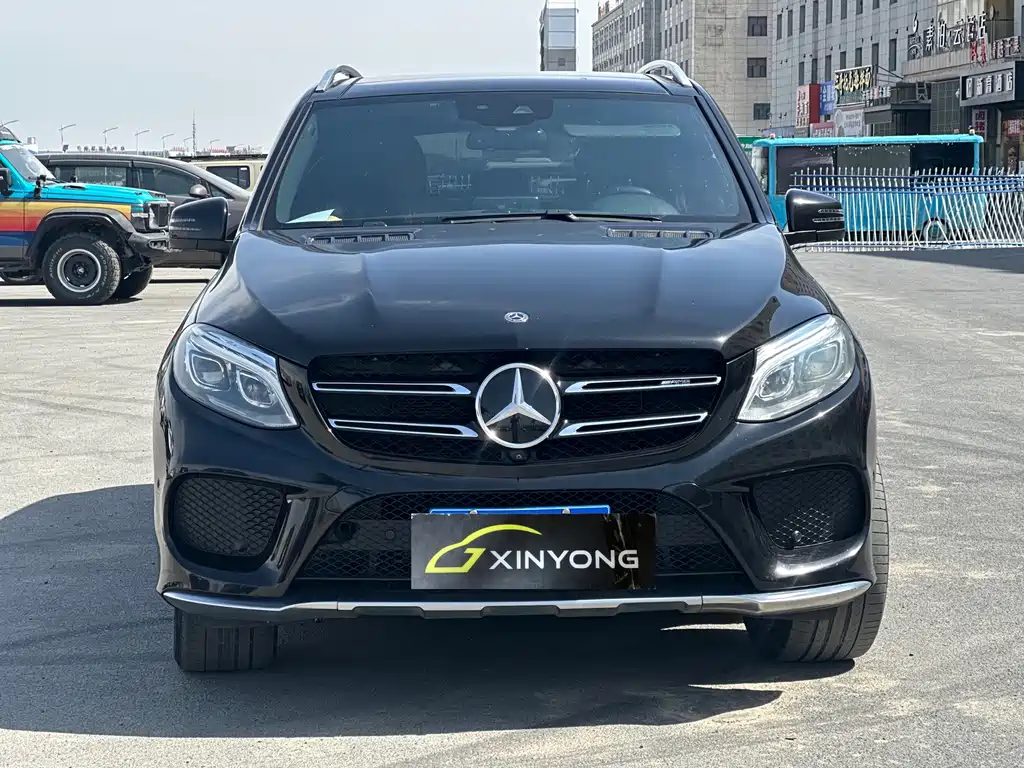 Mercedes-Benz GLE AMG 2018 — фото 1