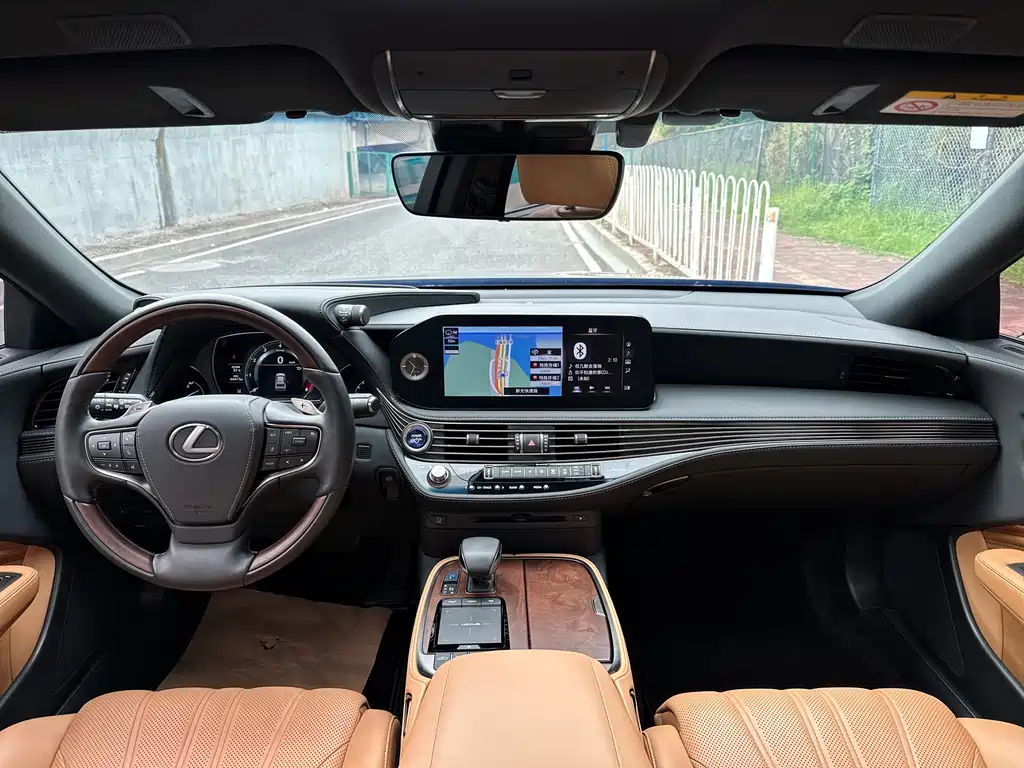 Lexus LS 2022 — фото 19