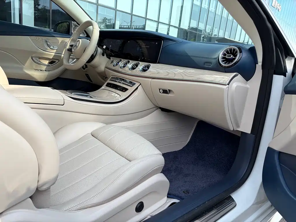 Mercedes-Benz E-Class 2021 — фото 11