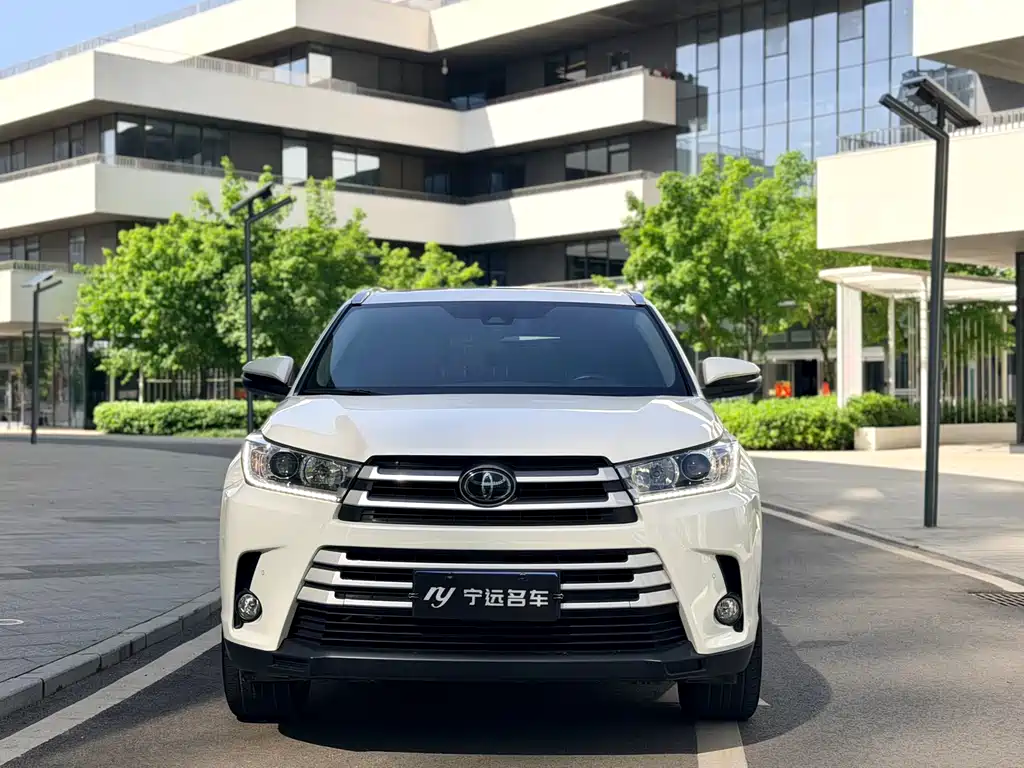 Toyota Highlander 2018 — фото 2