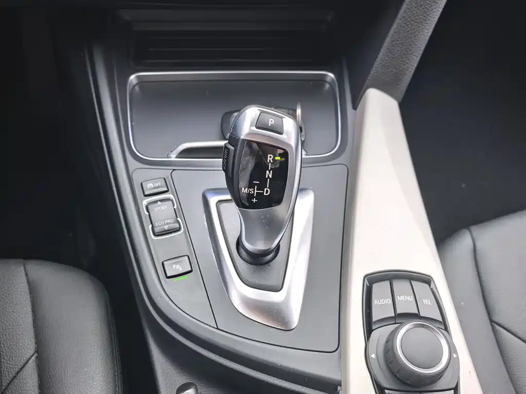 BMW 3 Series 2015 — фото 9