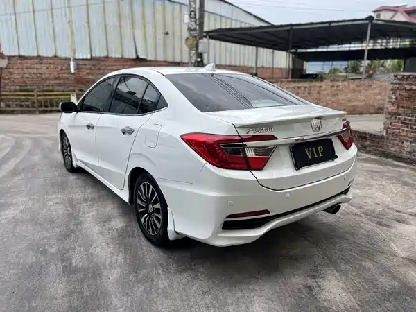 Honda Crider 2015