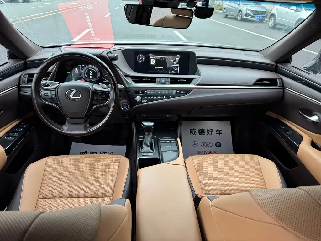 Lexus ES 2021 — фото 16
