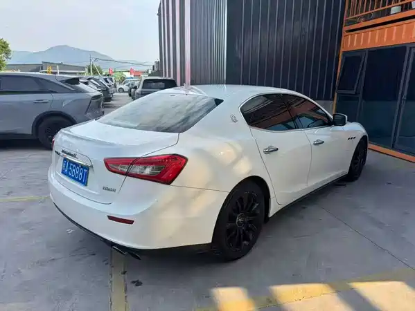 Maserati Ghibli 2015