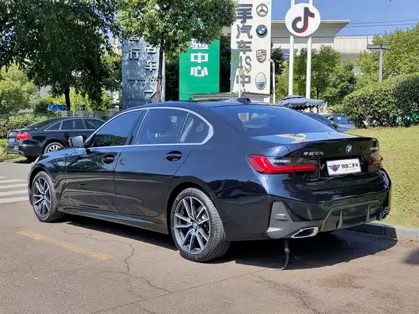 BMW 3 Series 2023