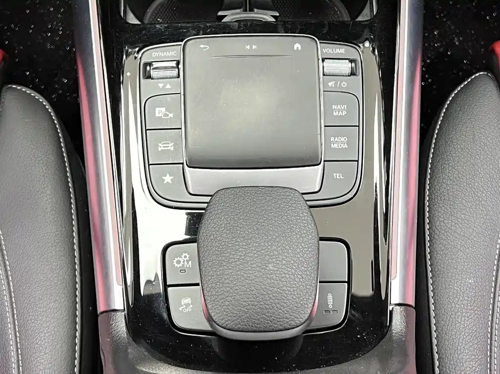 Mercedes-Benz GLA AMG 2022 — фото 25