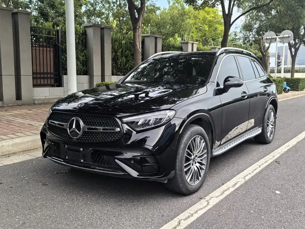 Mercedes-Benz GLC 2023