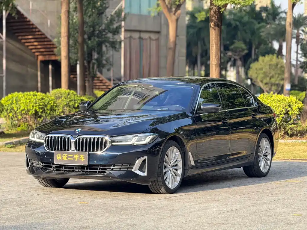 BMW 5 Series 2022 — фото 1