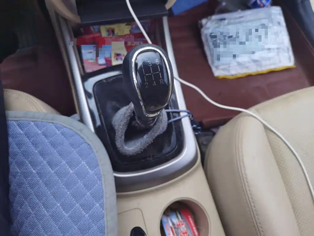 Changan Eado 2015 — фото 15