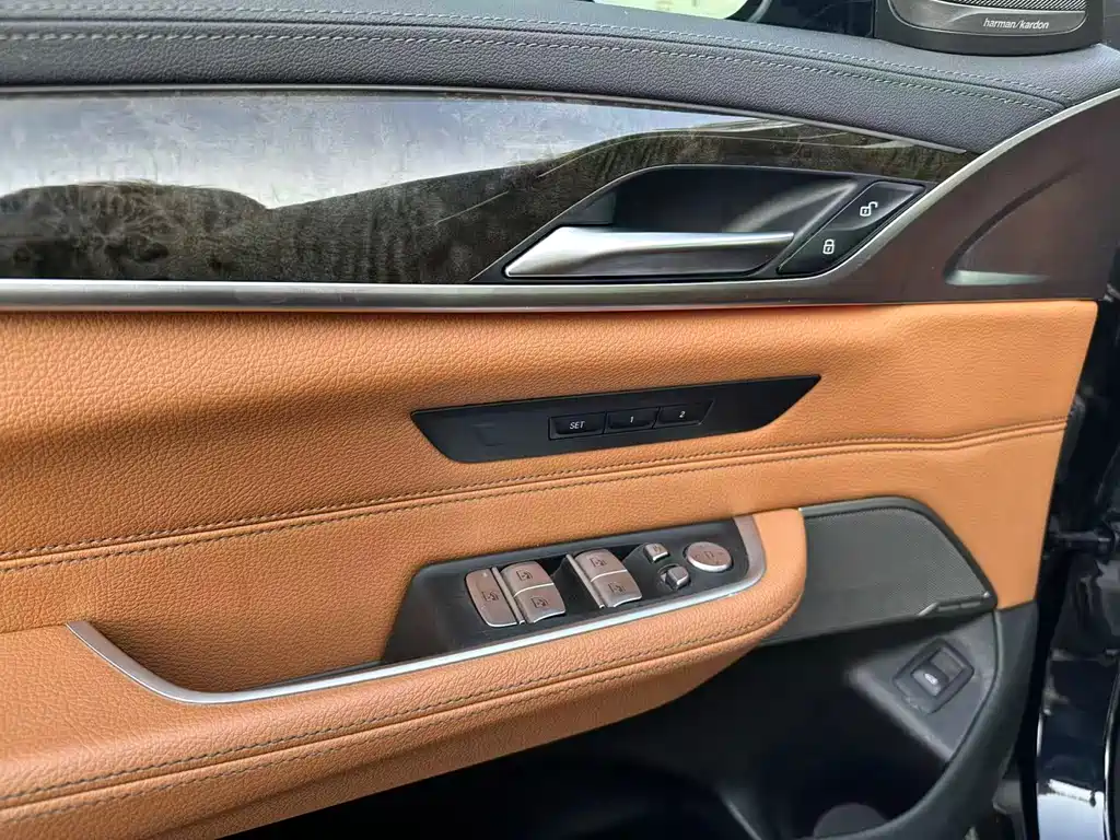 BMW 6 Series GT 2022 — фото 10