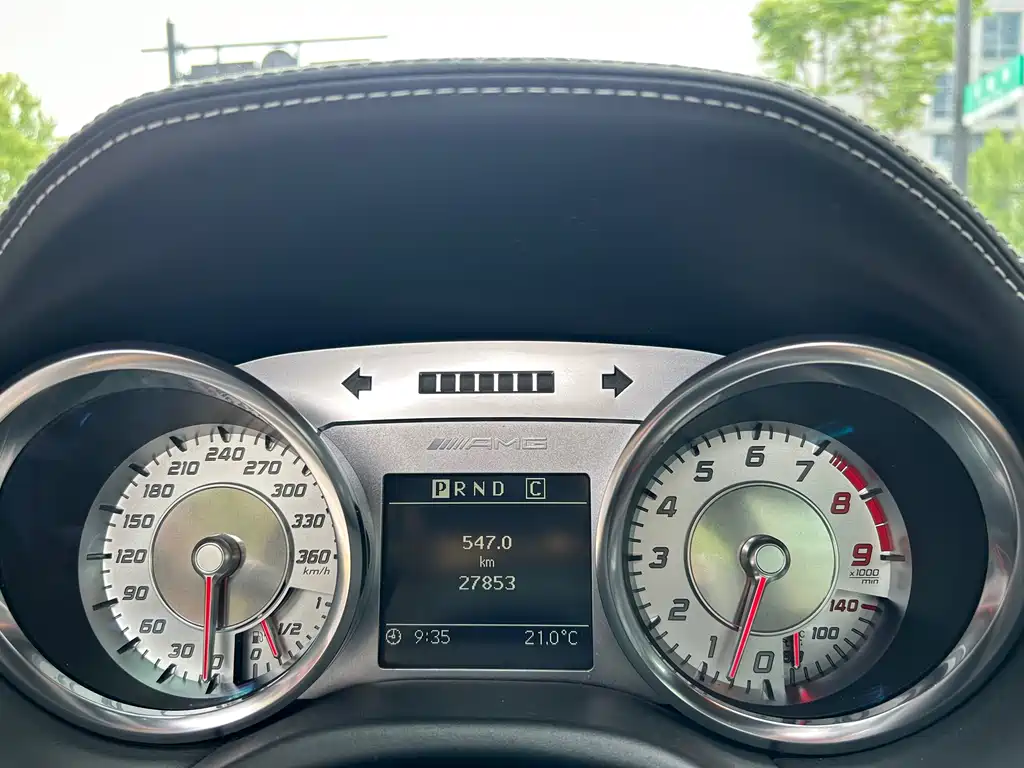 Mercedes-Benz SLS AMG 2013 — фото 10