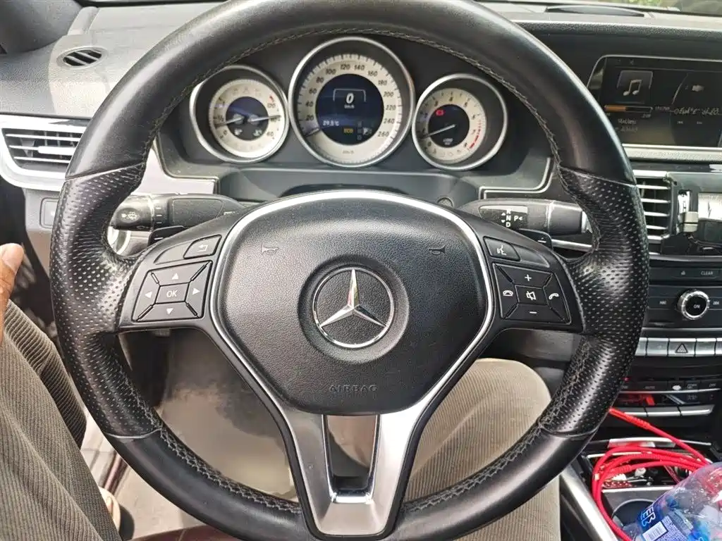 Mercedes-Benz E-Class 2015 — фото 3