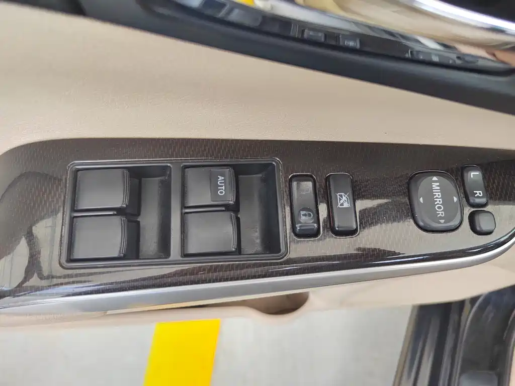 Toyota Camry 2012 — фото 14