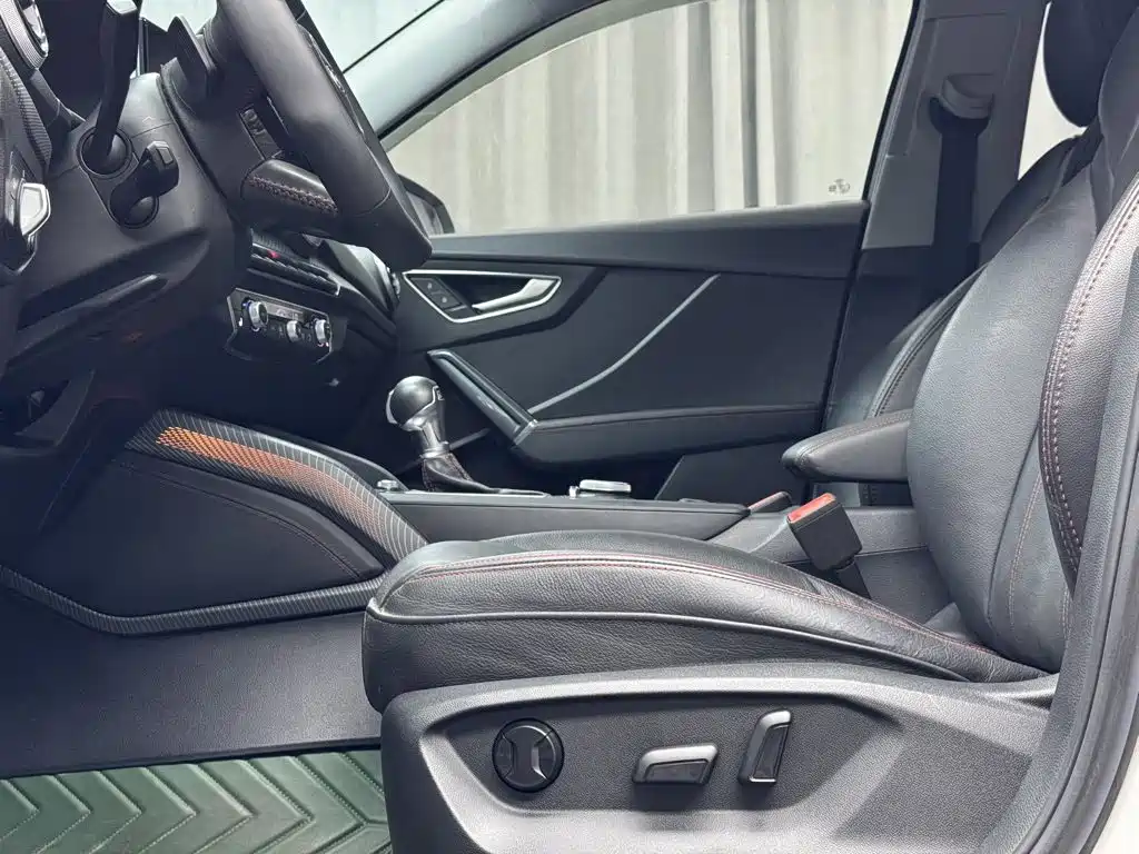 Audi Q2L 2022