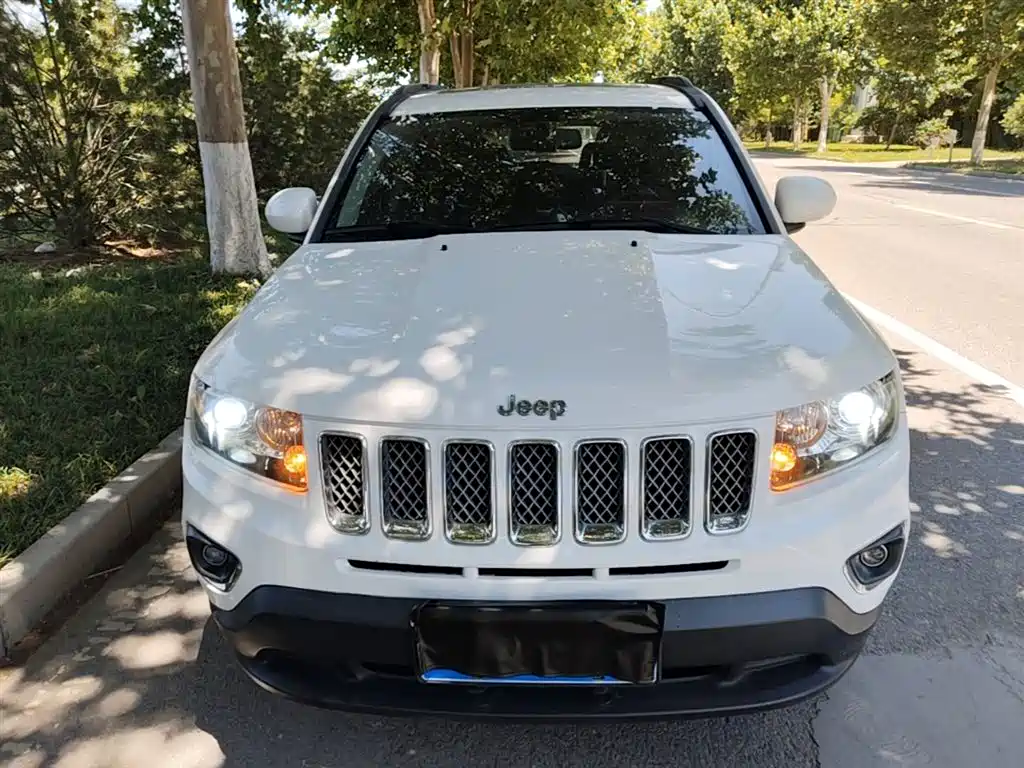 Jeep Compass 2015 — фото 3