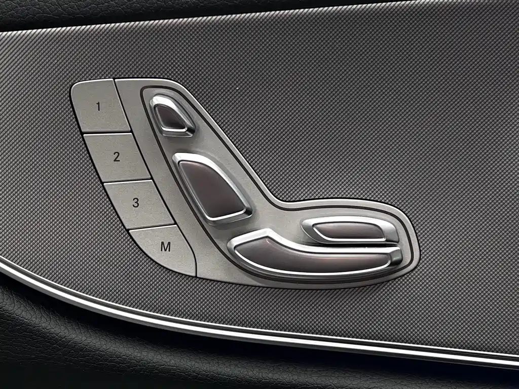Mercedes-Benz E-Class 2020 — фото 37