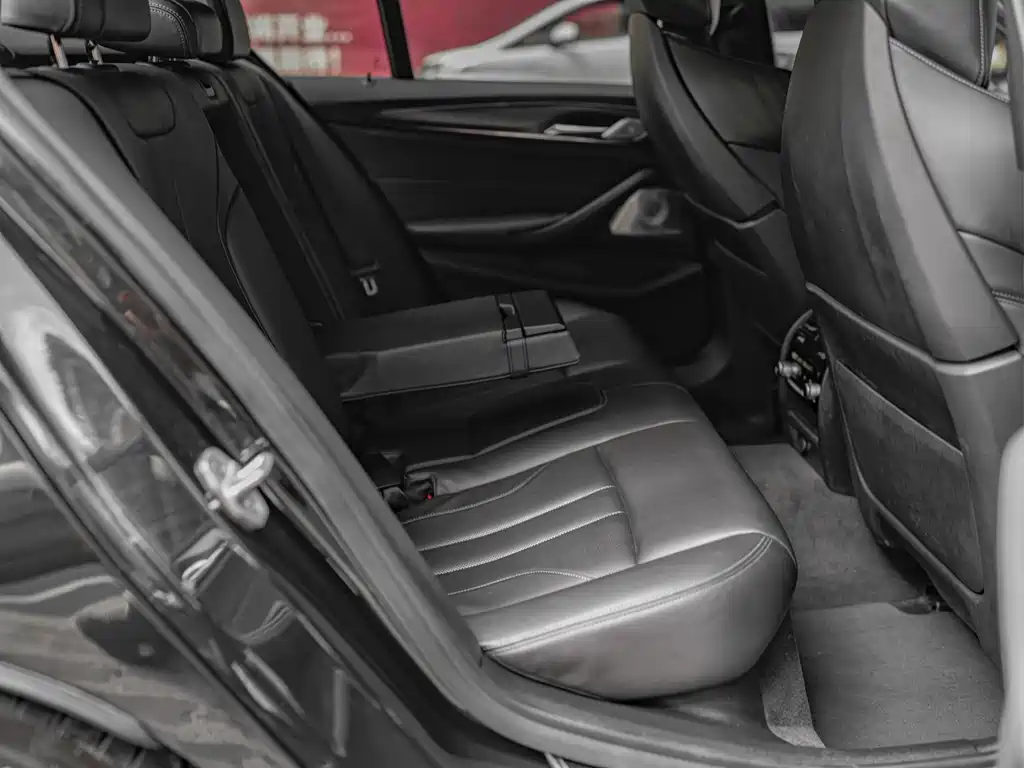 BMW M5 2019 — фото 14