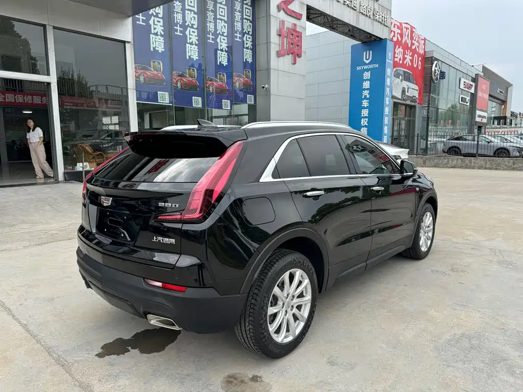 Cadillac XT4 2020 — фото 16