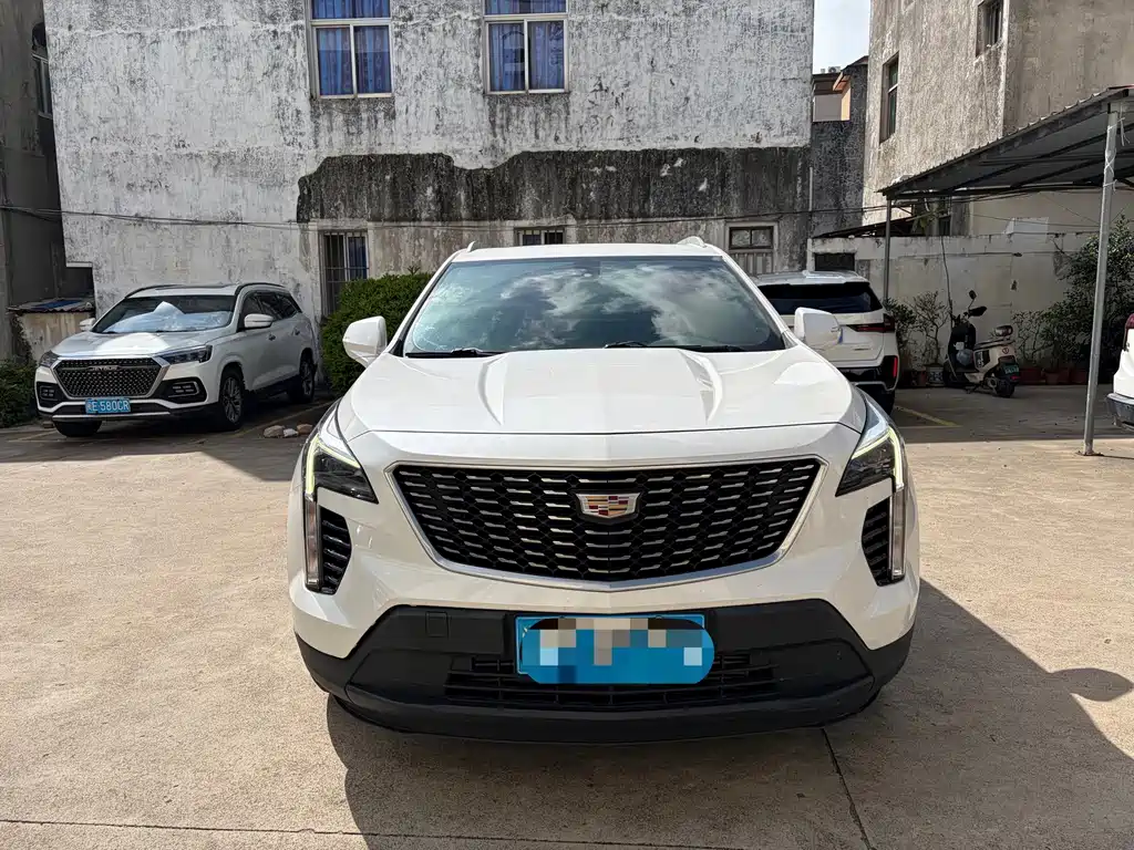 Cadillac XT4 2021 — фото 2