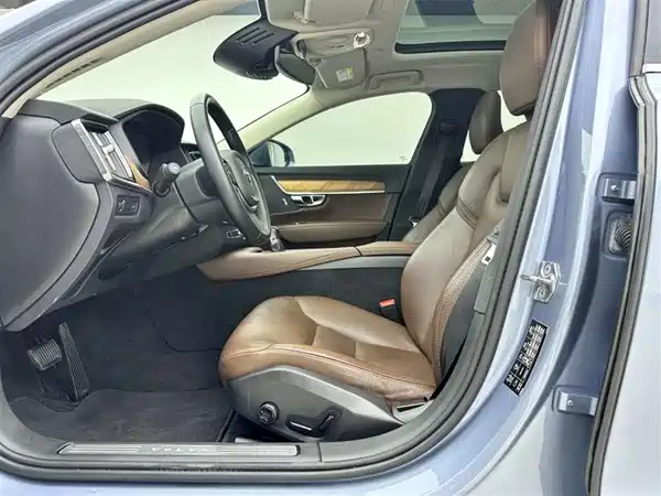Volvo S90 2019