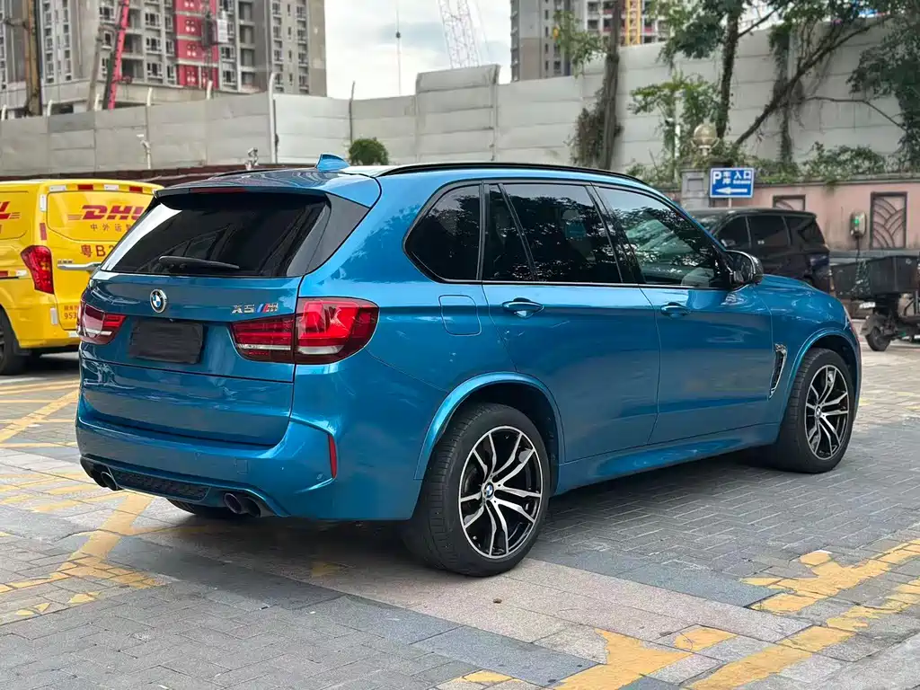 BMW X5 M 2017 — фото 11