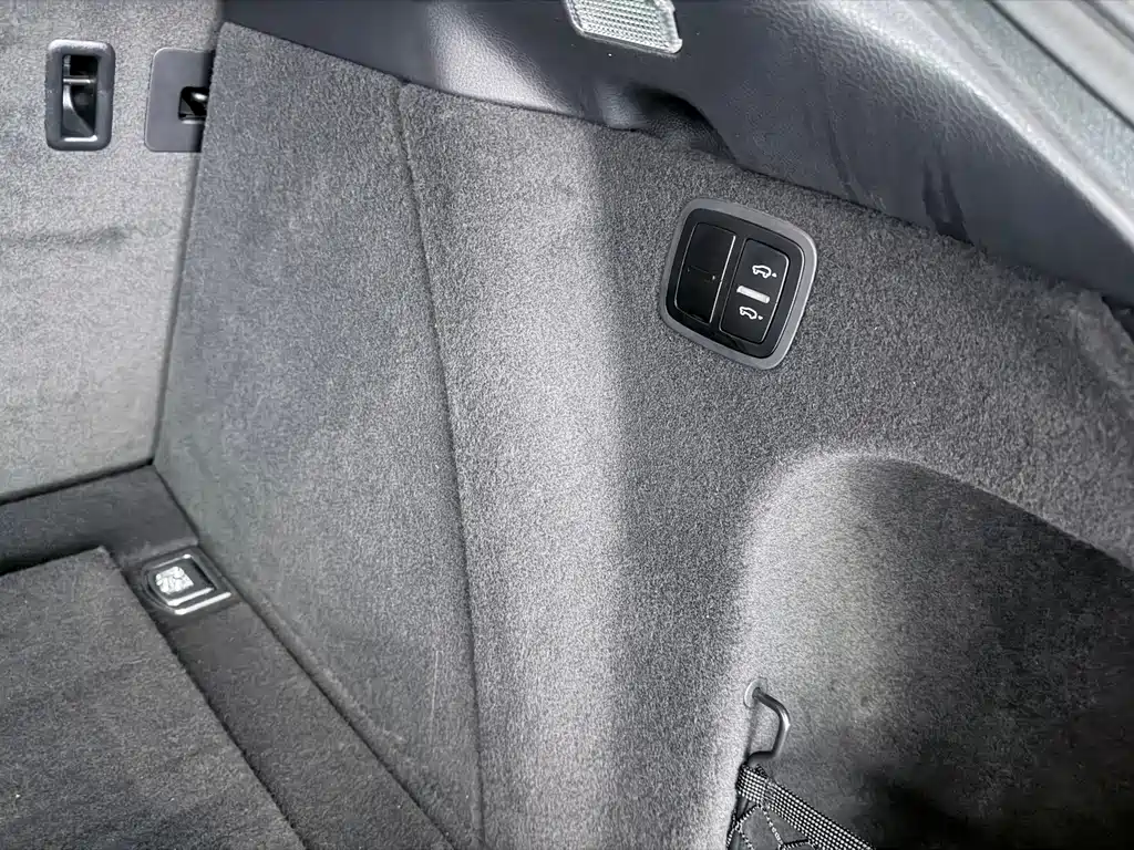 Porsche Macan 2021 — фото 17