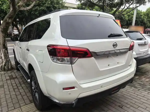 Nissan Terra 2020
