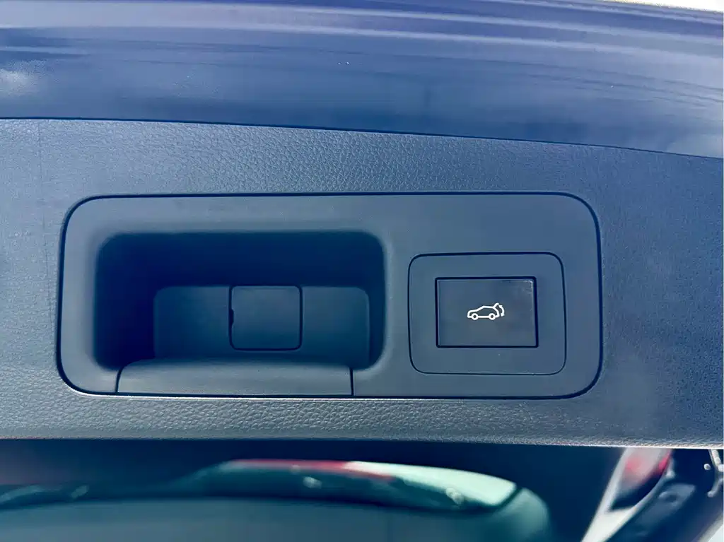 GAC Motor Trumpchi GS8 2019 — фото 25