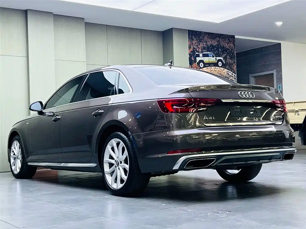 Audi A4L 2019 — фото 6