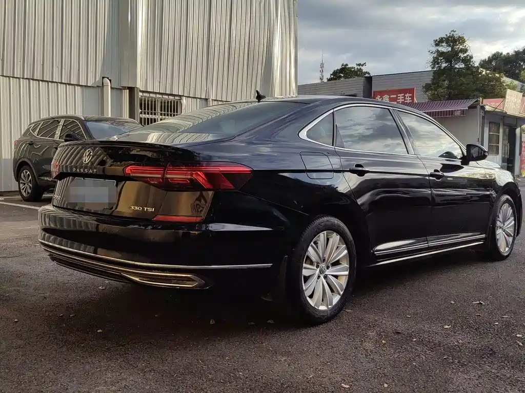 Volkswagen Passat 2019 — фото 15