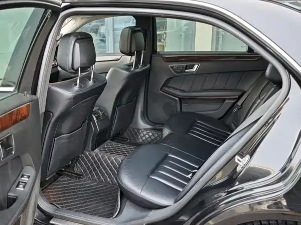 Mercedes-Benz E-Class 2012