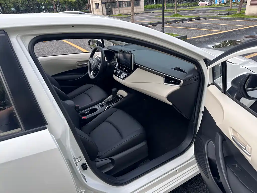 Toyota Corolla 2020 — фото 11