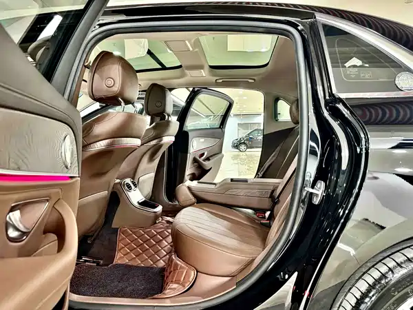 Mercedes-Benz E-Class 2021