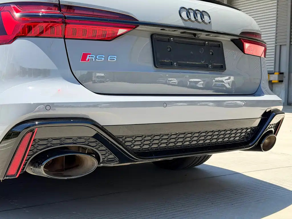 Audi RS 6 2022 — фото 28