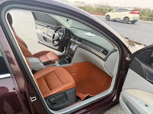 Skoda Superb 2012