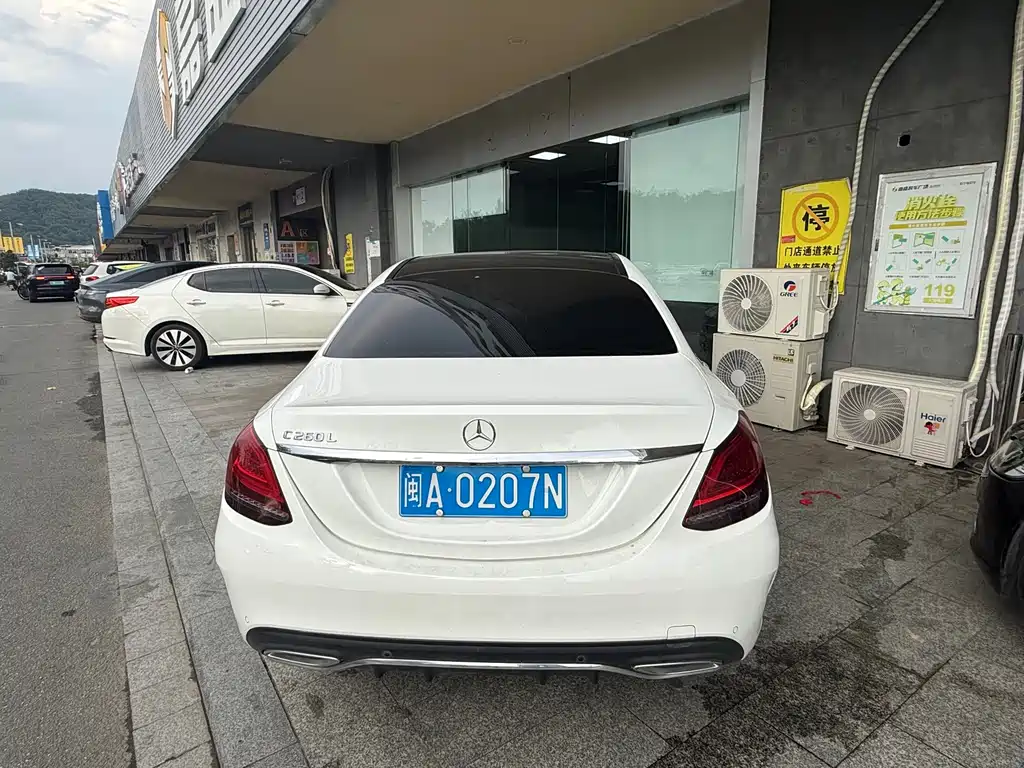 Mercedes-Benz C-Class 2020 — фото 10