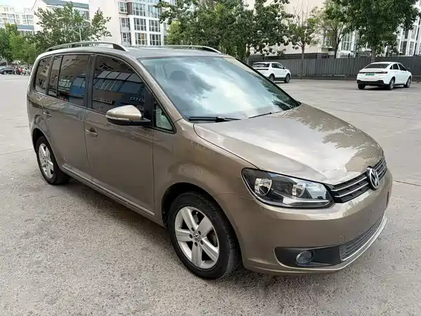 Volkswagen Touran 2015