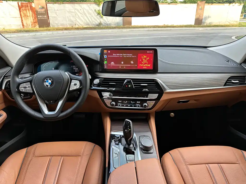 BMW 6 Series GT 2021 — фото 17