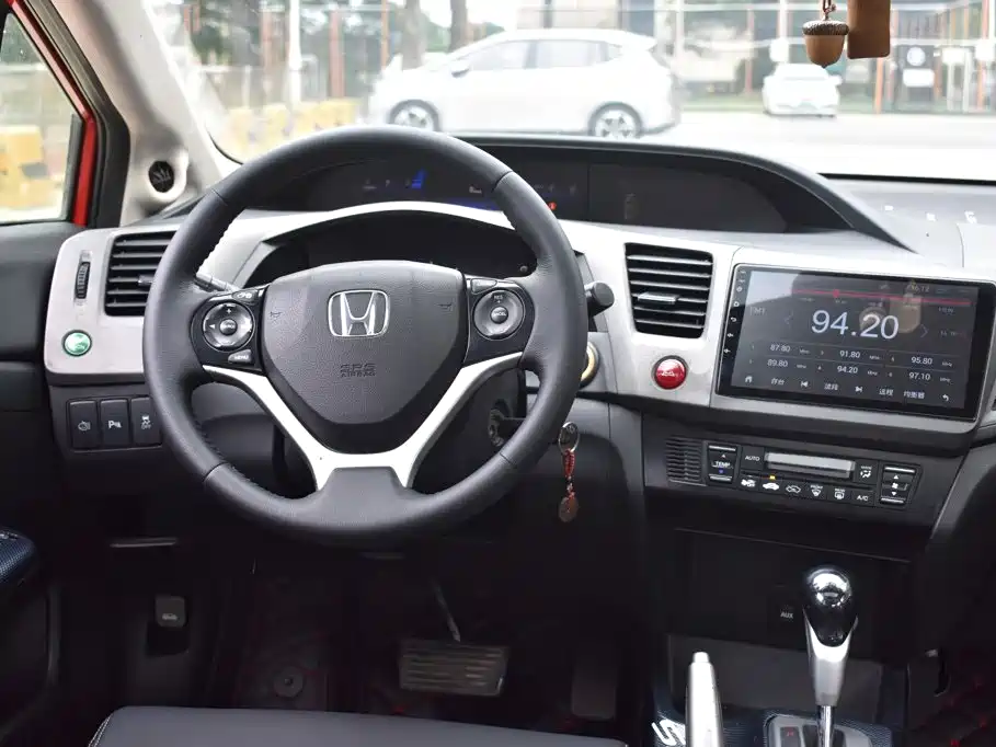 Honda Civic 2012 — фото 14