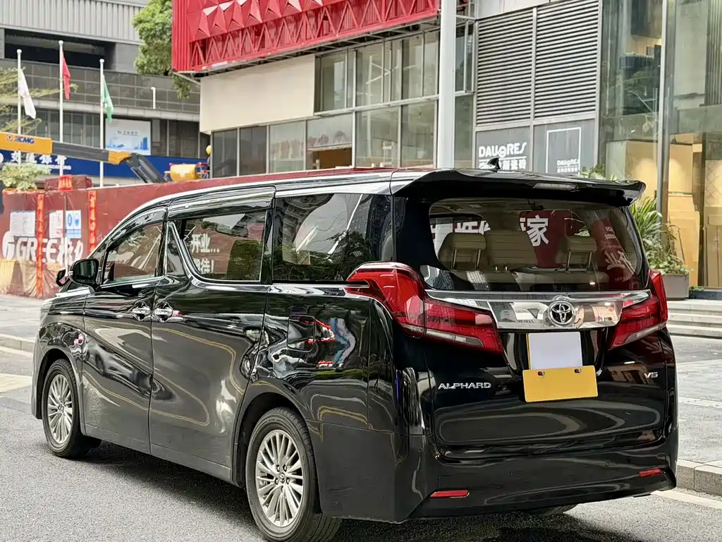 Toyota Alphard 2019 — фото 15