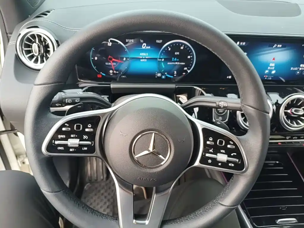 Mercedes-Benz GLA 2022 — фото 11