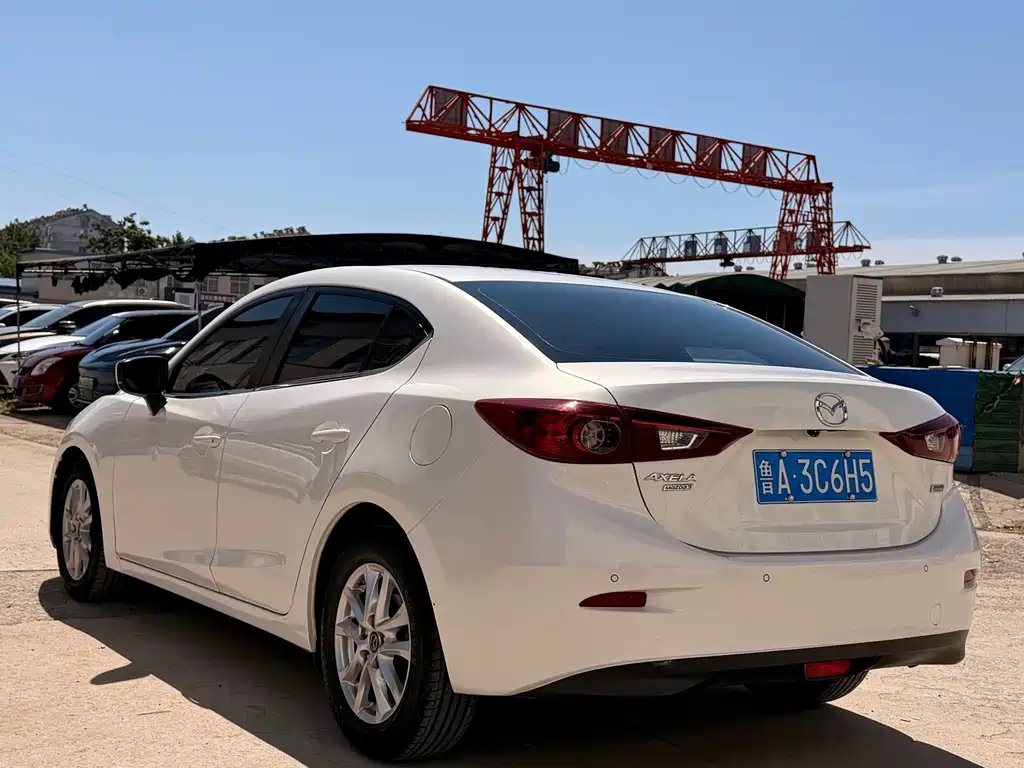 Mazda 3 Axela 2019 — фото 4