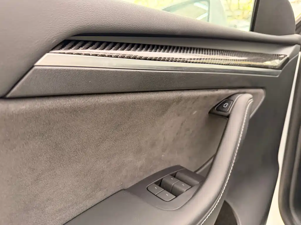 Tesla Model Y 2022 — фото 15